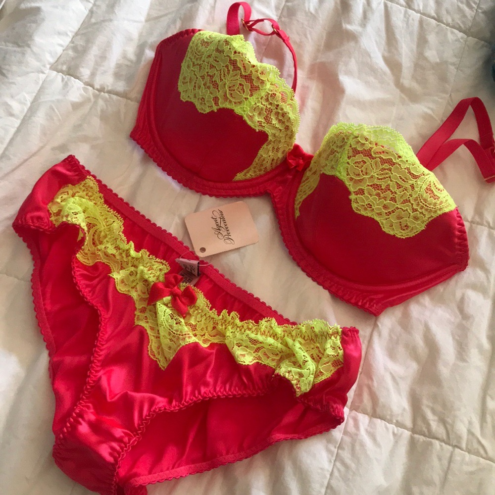 Set of Agent Provocateur intimates